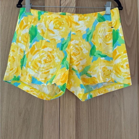 Lilly Pulitzer High Waist Yellow and Green Shorts new without tags - Picture 2 of 3